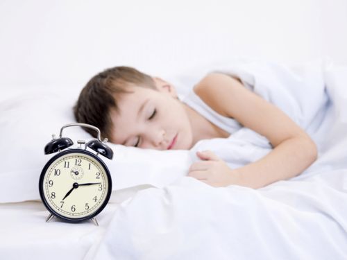 怎样训练孩子独立睡觉
